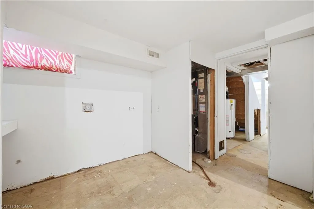 1 Mccuaig Court