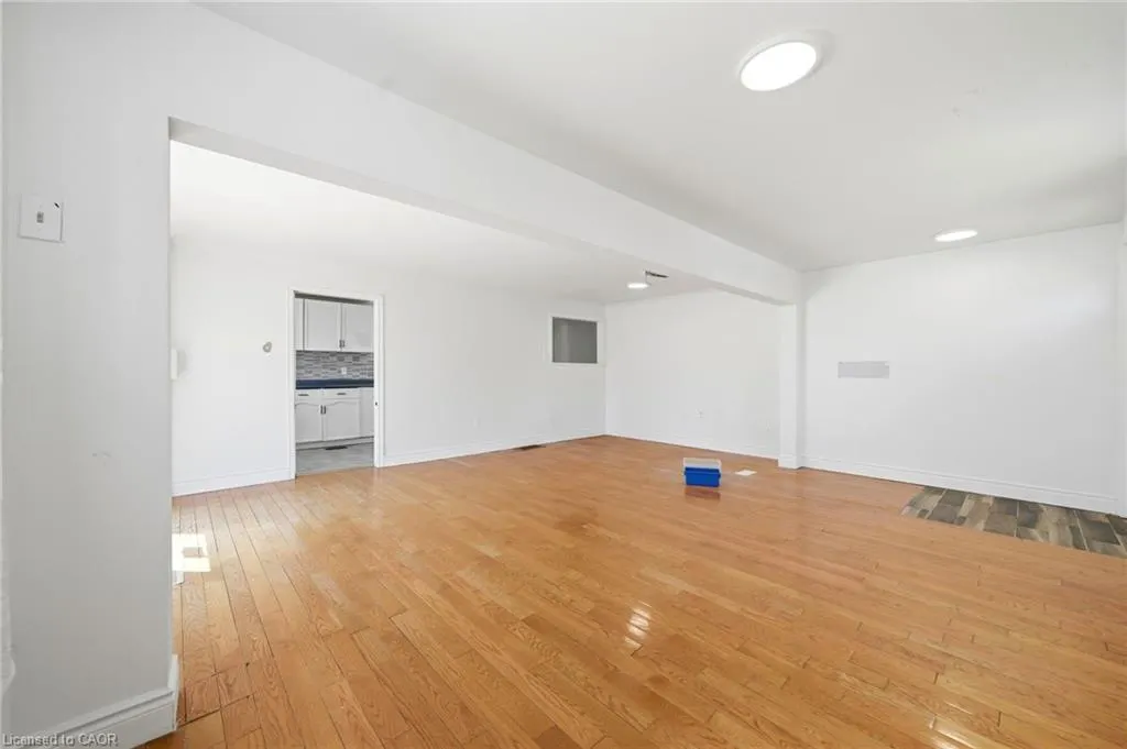 1 Mccuaig Court