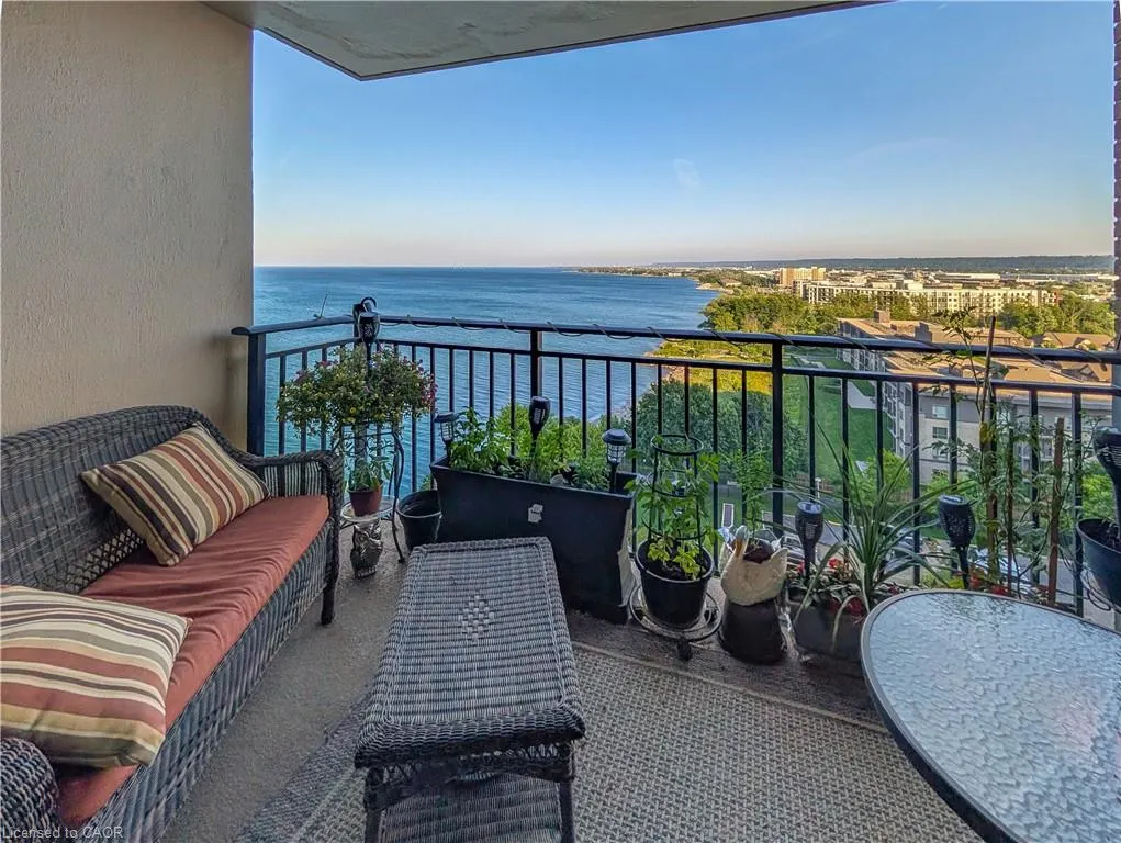 500 Green Road #1406