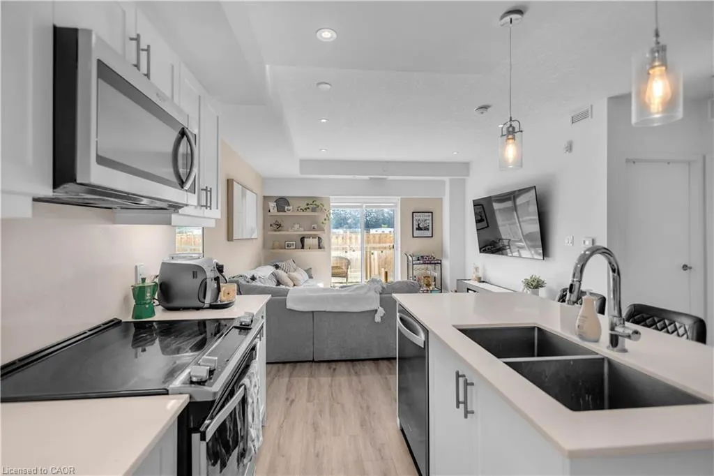16 Markle Crescent #208