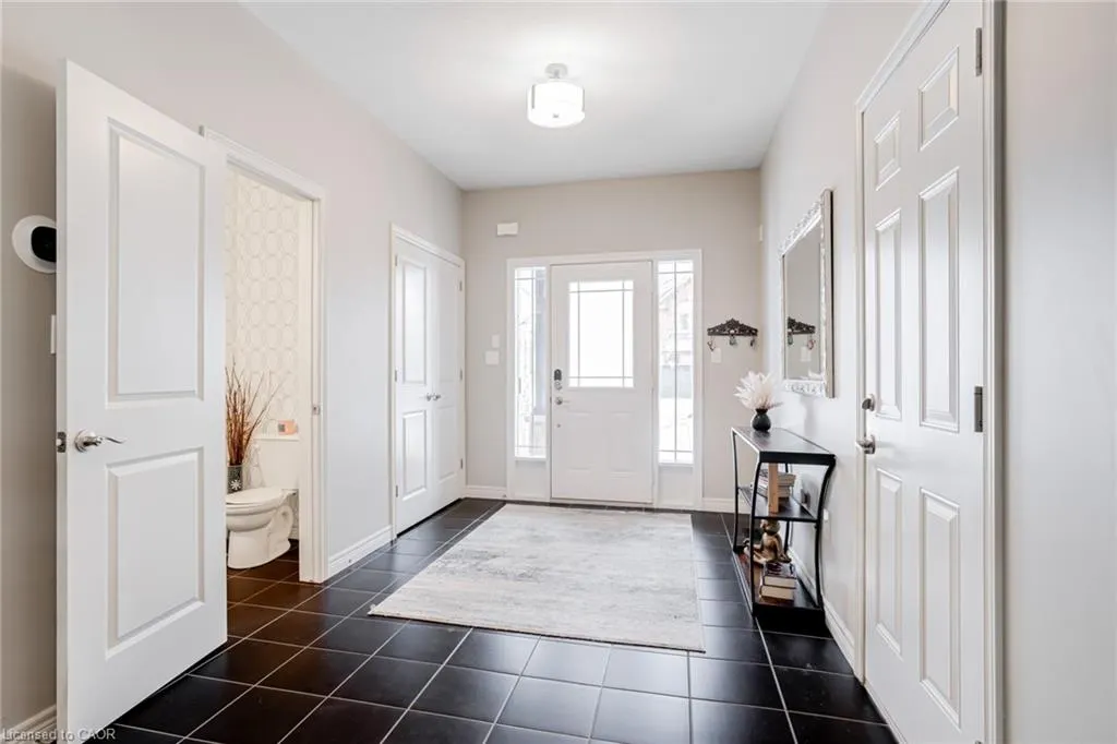 7 Kinsman Drive
