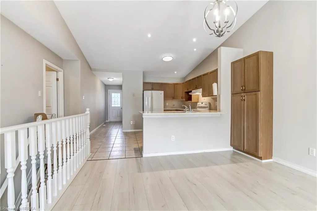 19 Hanlon Place #15