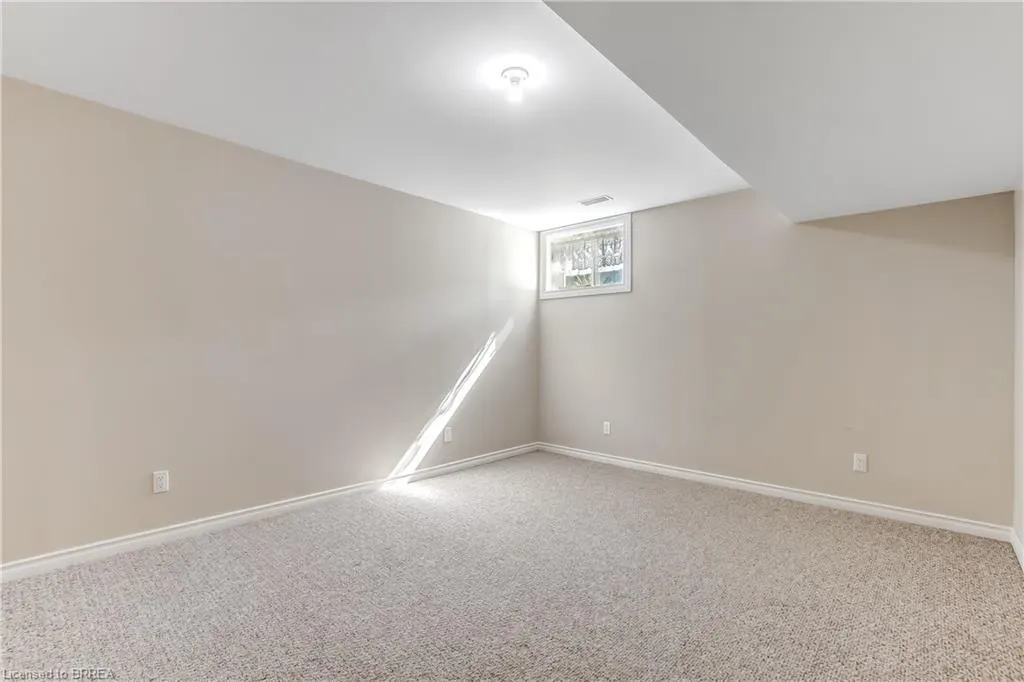 19 Hanlon Place #15