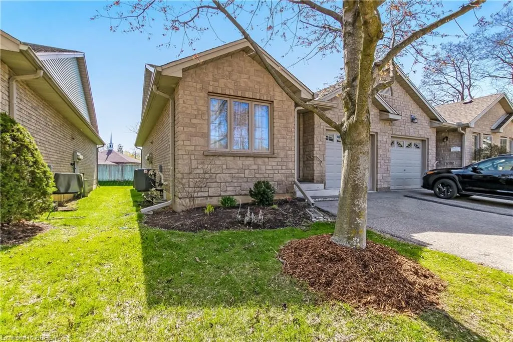 19 Hanlon Place #15