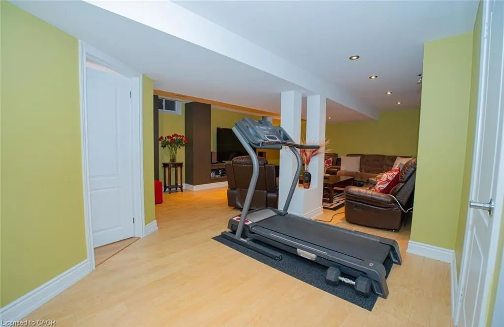 50 Islandview Way