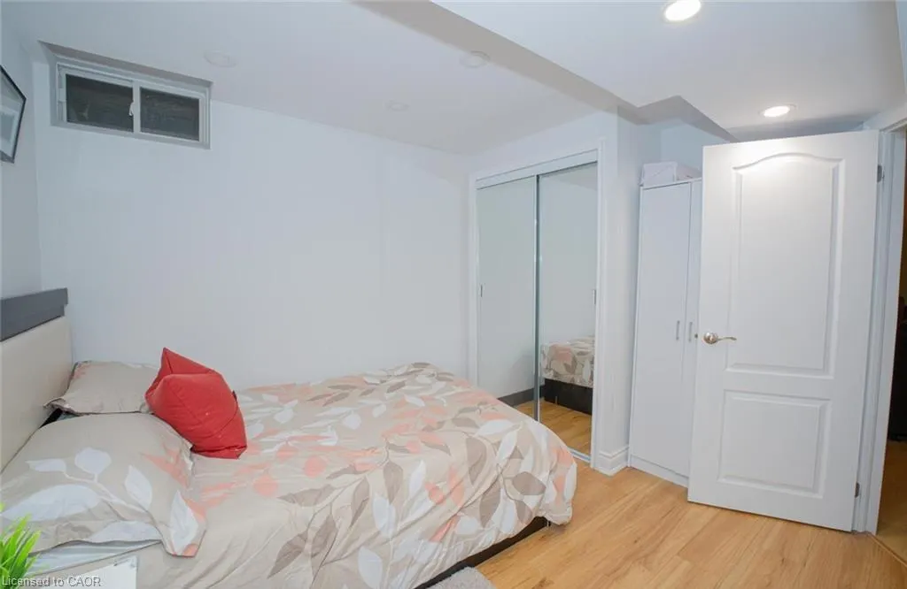 50 Islandview Way