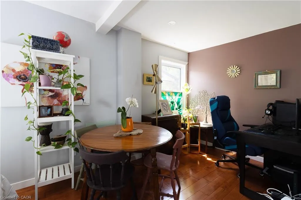 15 Spencer Avenue