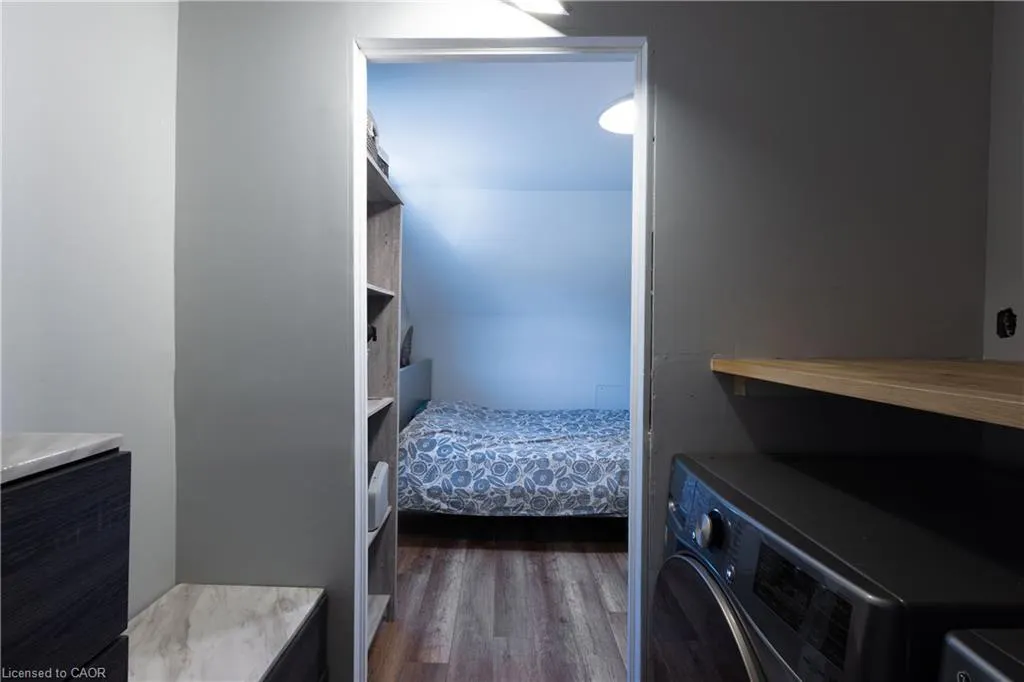 15 Spencer Avenue