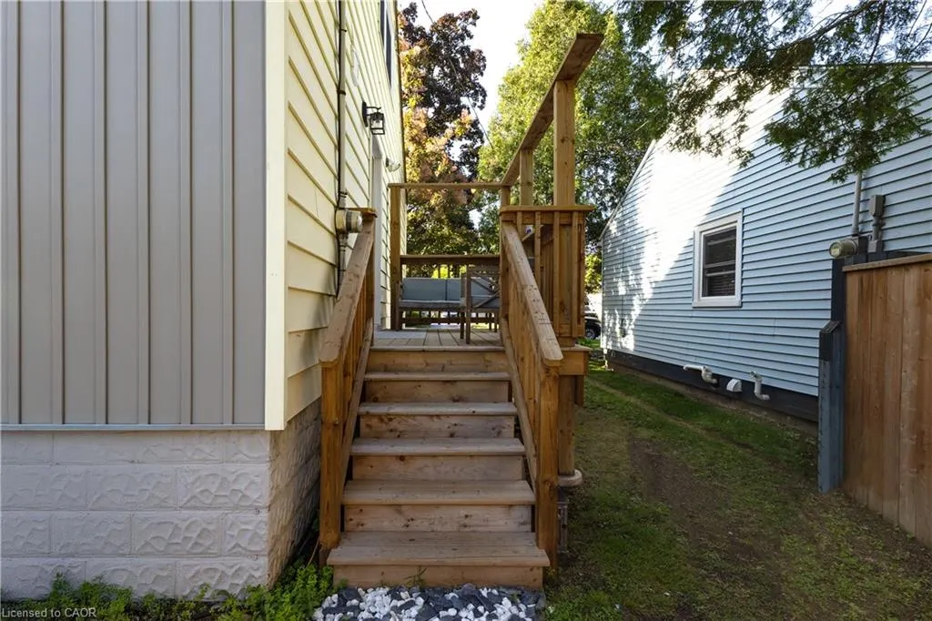 15 Spencer Avenue