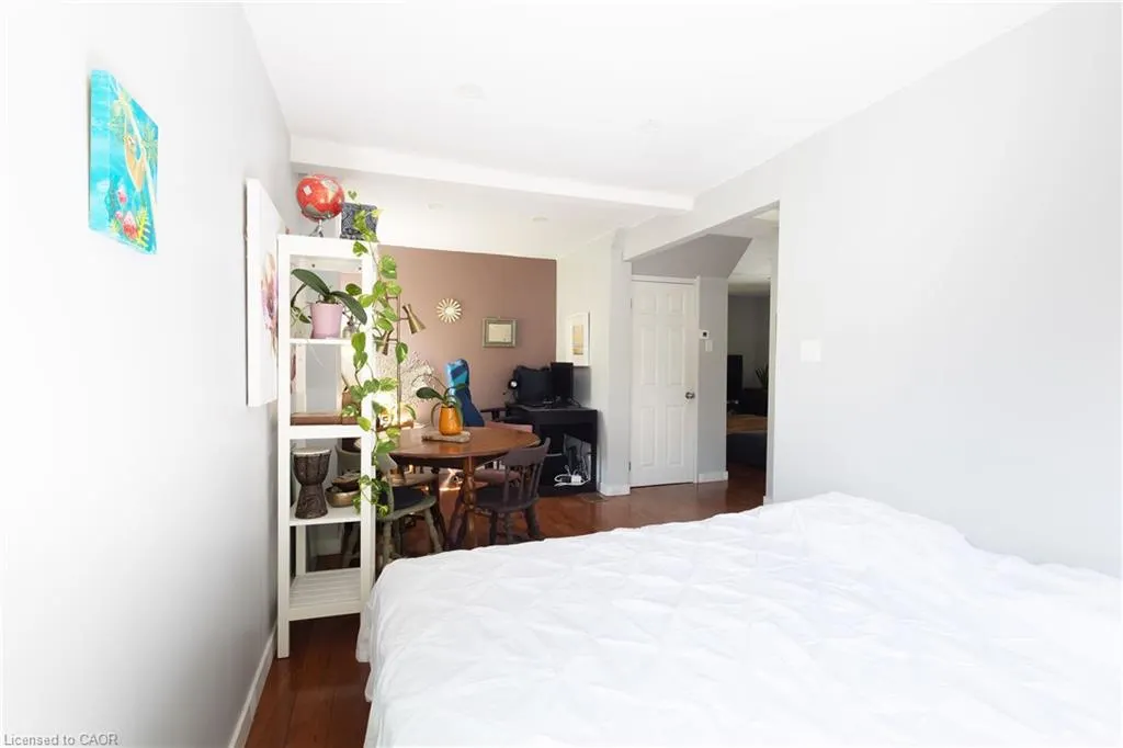 15 Spencer Avenue