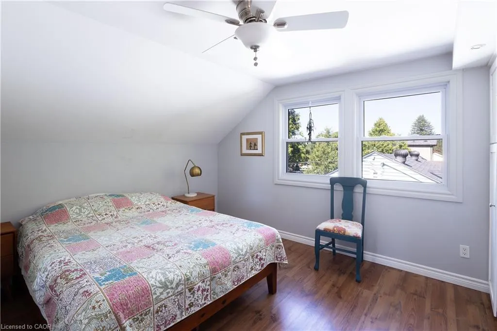 15 Spencer Avenue