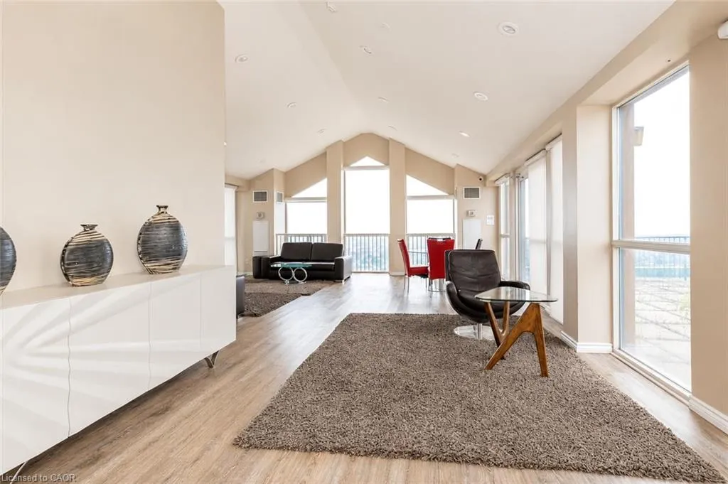 155 Hillcrest Avenue #302