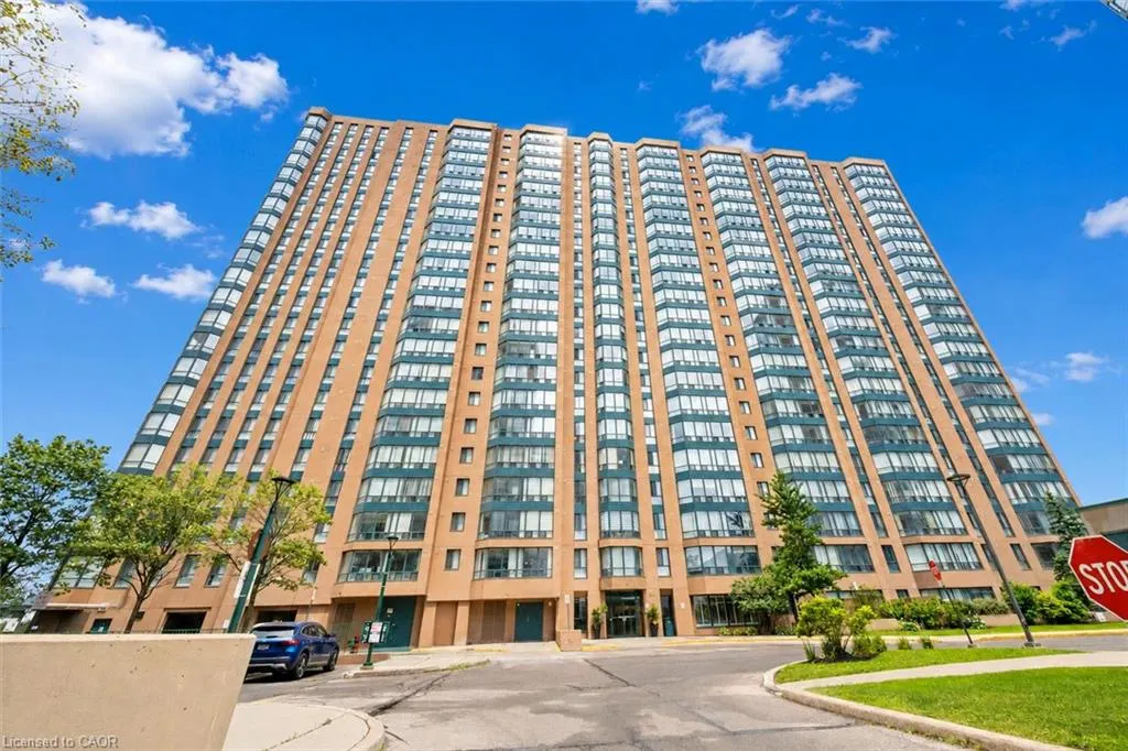 155 Hillcrest Avenue #302