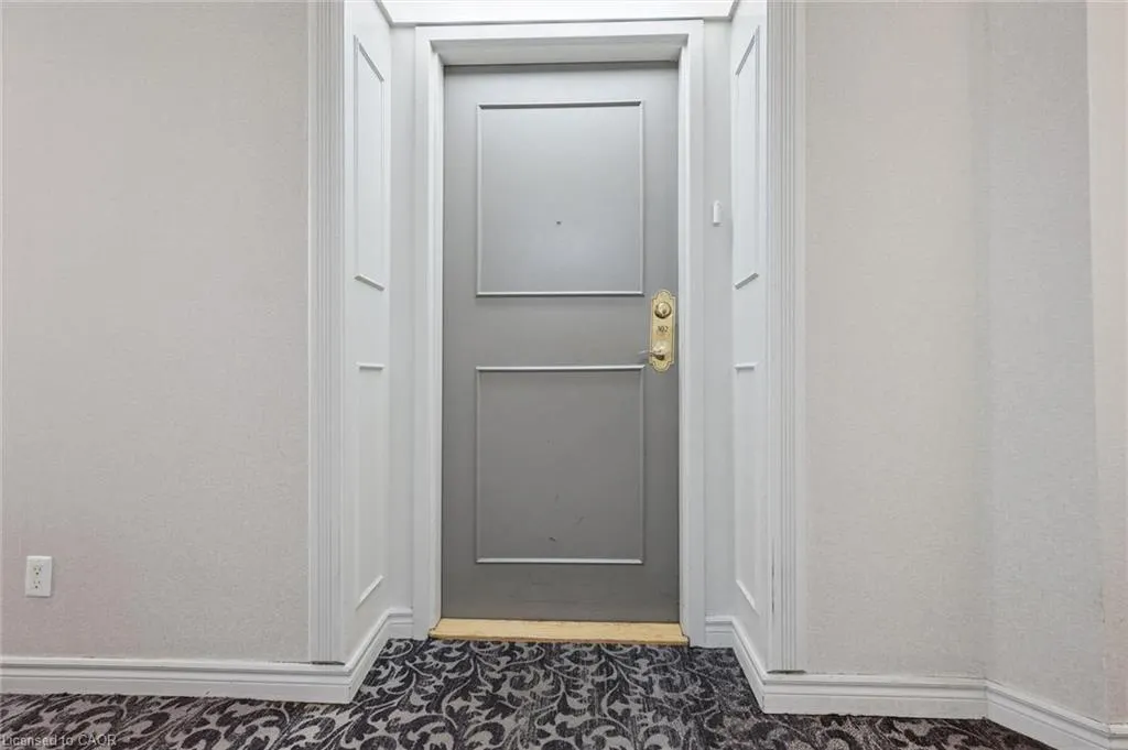 155 Hillcrest Avenue #302