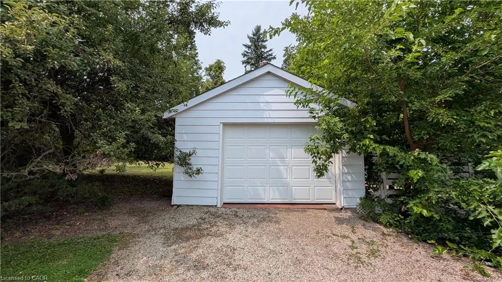 127 Brant Road