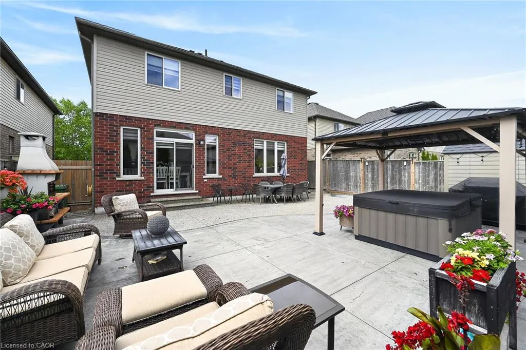 68 Garinger Crescent