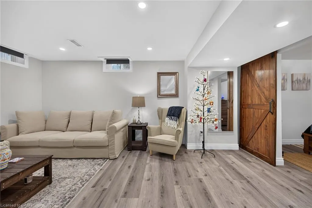 68 Garinger Crescent
