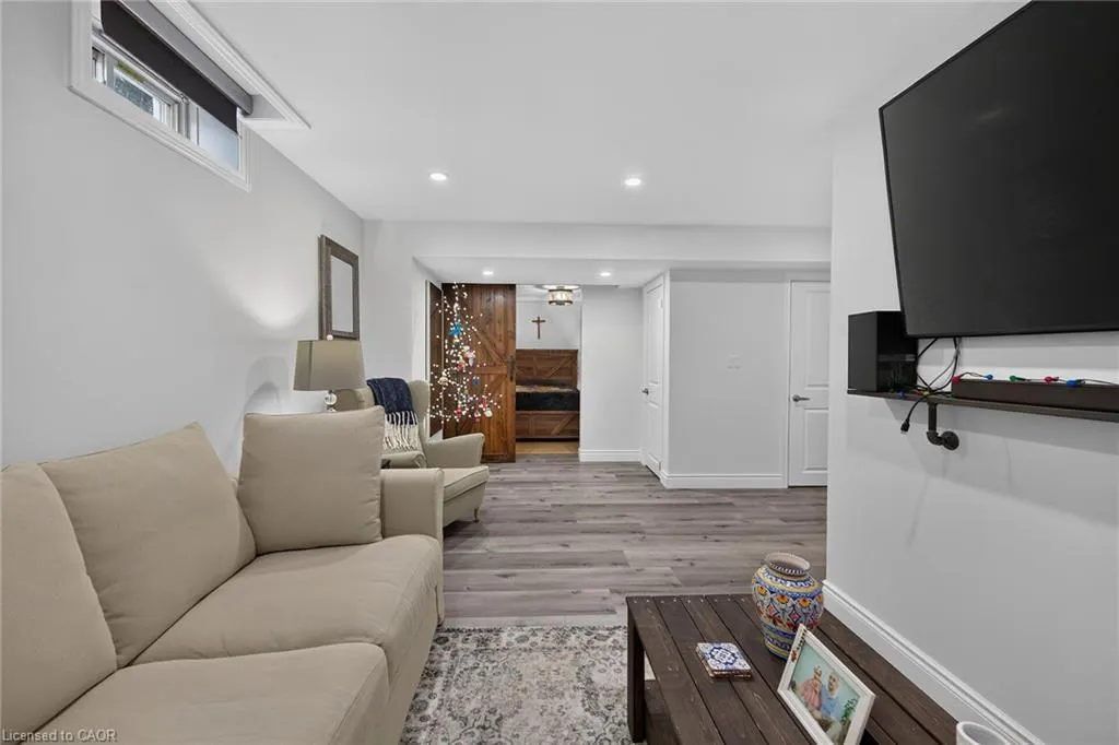 68 Garinger Crescent