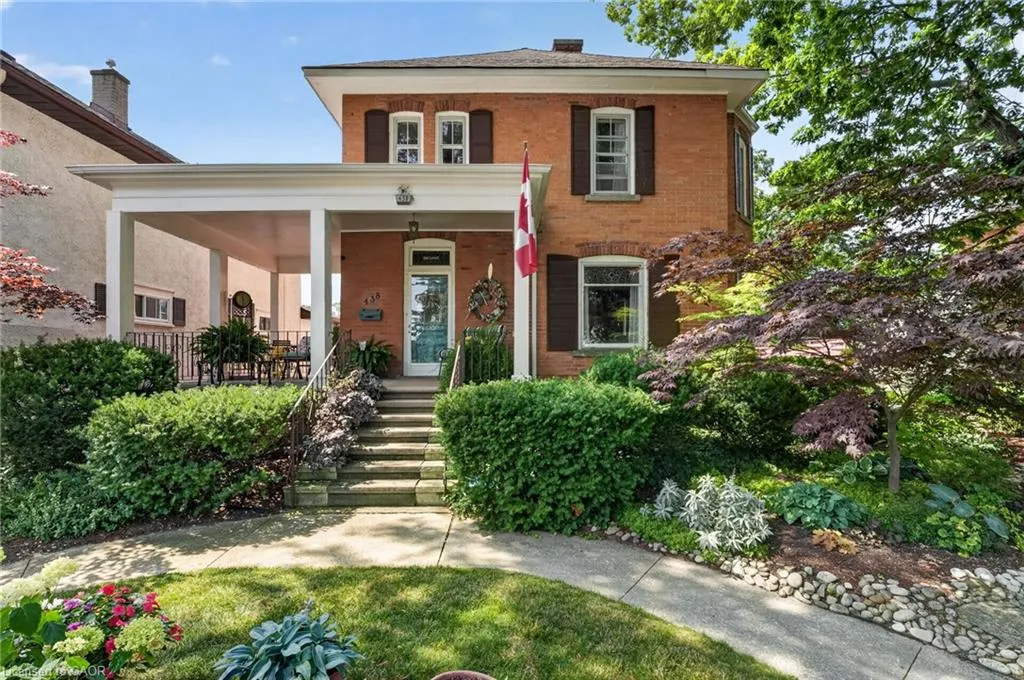 438 Broad Street W