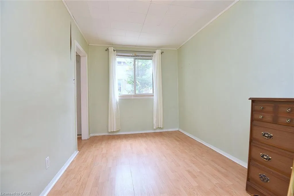 340 King Street W