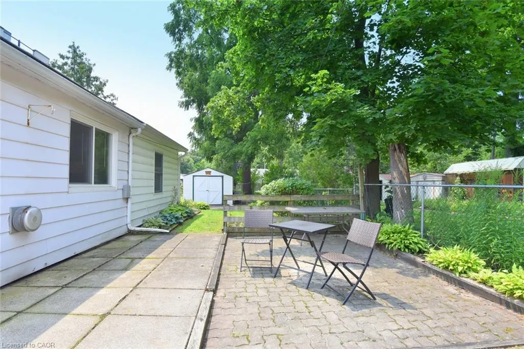 340 King Street W