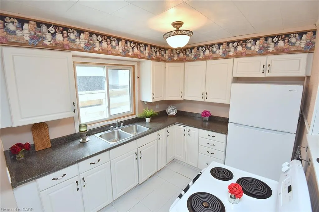 340 King Street W