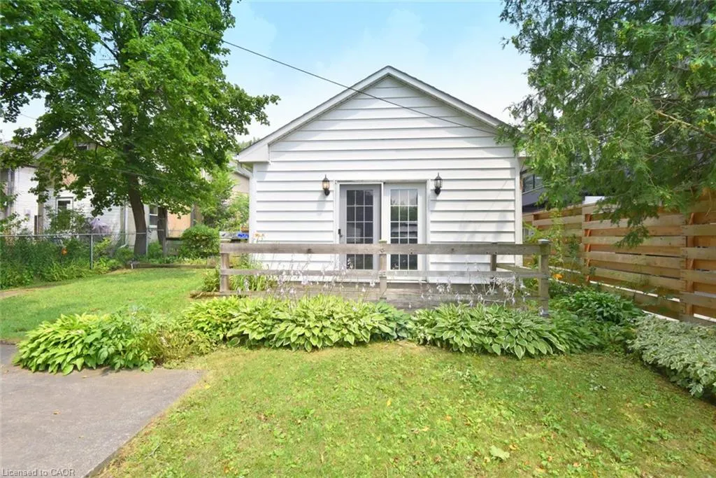 340 King Street W