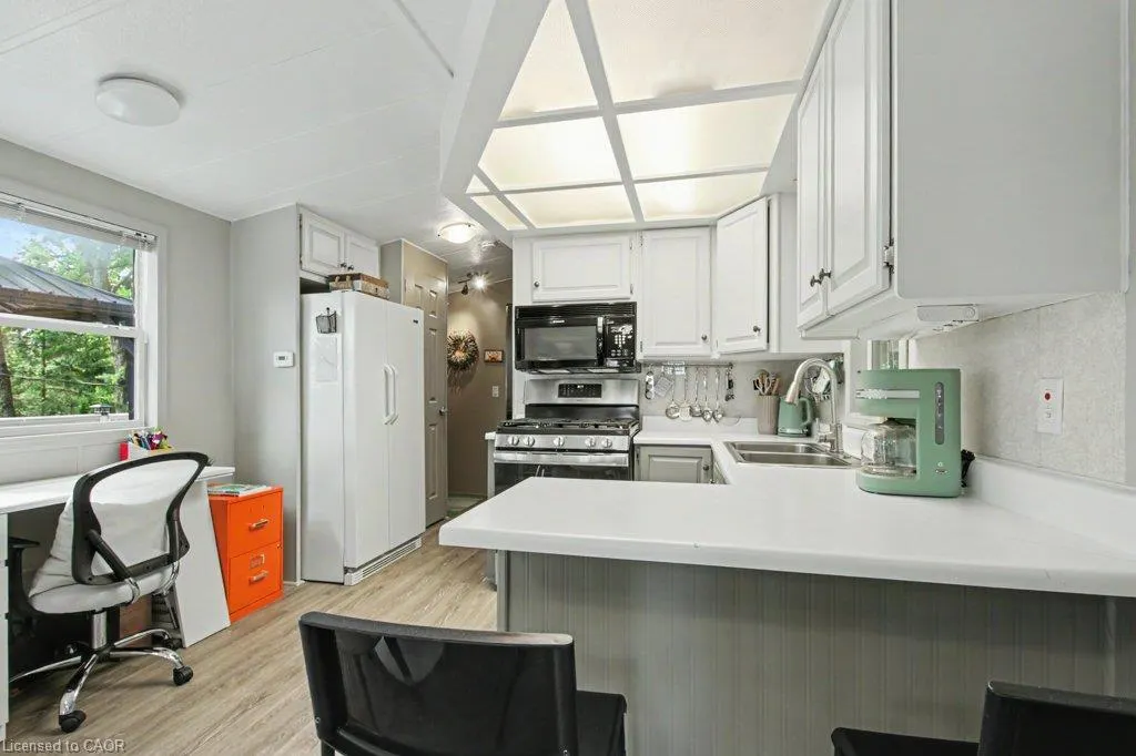 673 Brant-Waterloo Road #77