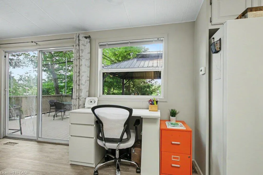 673 Brant-Waterloo Road #77