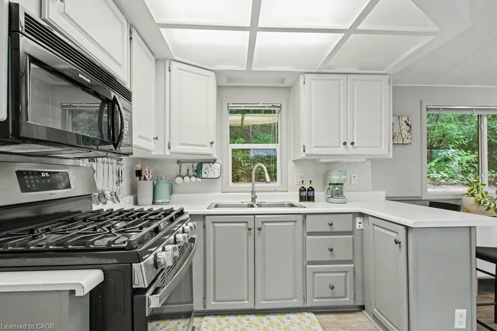 673 Brant-Waterloo Road #77