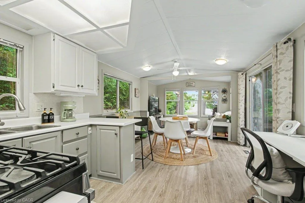 673 Brant-Waterloo Road #77