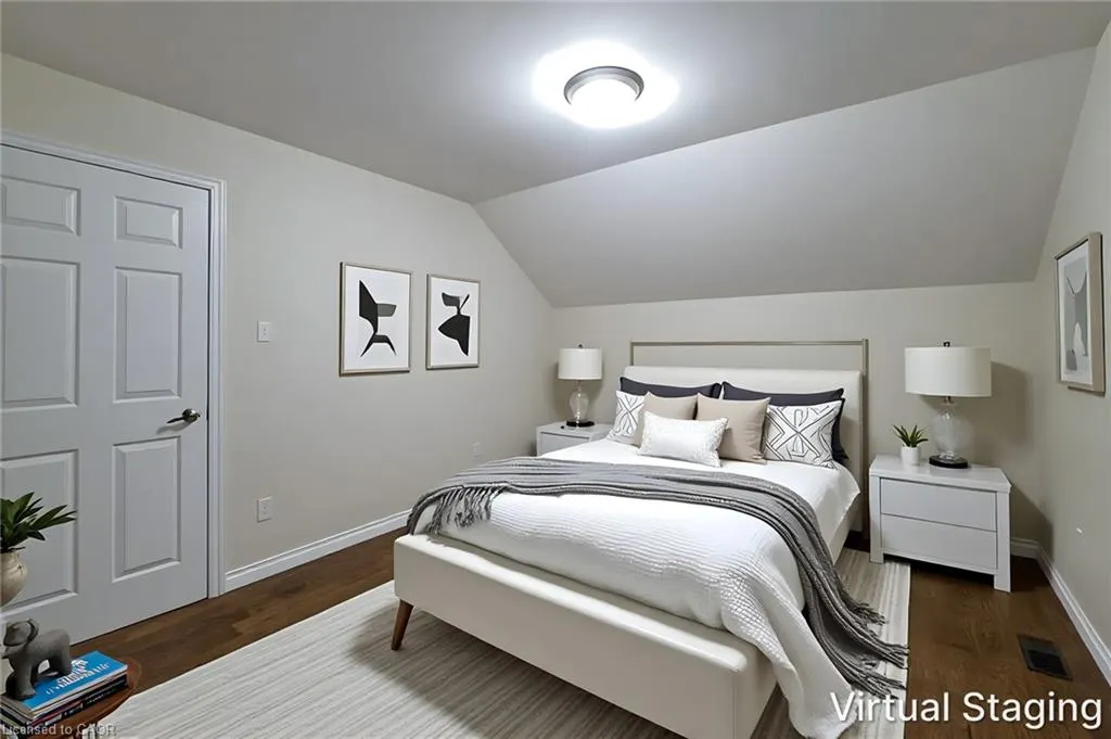 319 King Street W