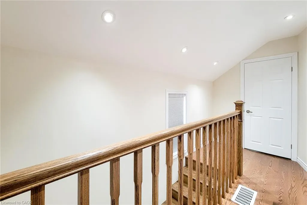 319 King Street W