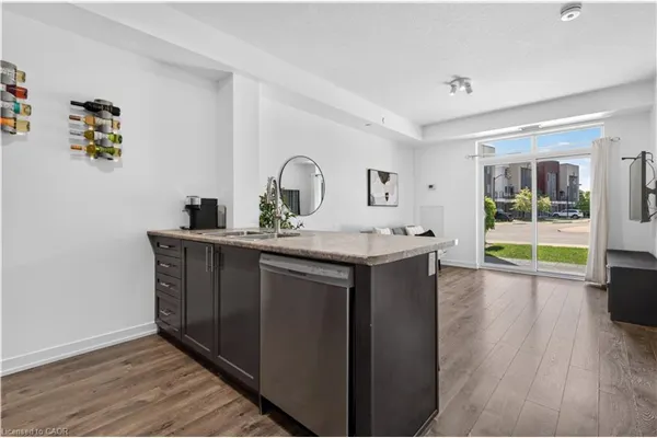 101 Shoreview Place #123