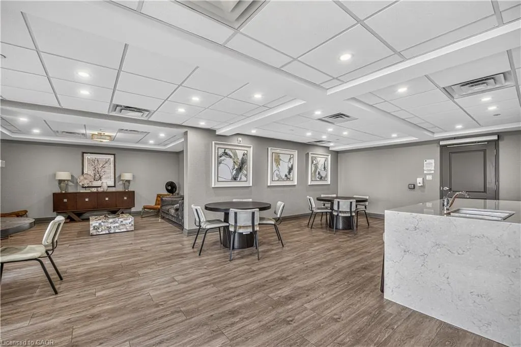 101 Shoreview Place #123