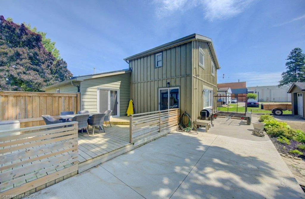 4 Wellington Street