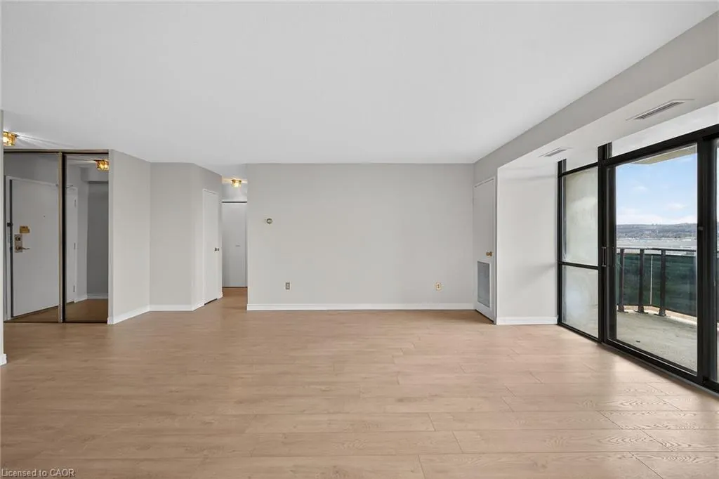 301 Frances Avenue #907
