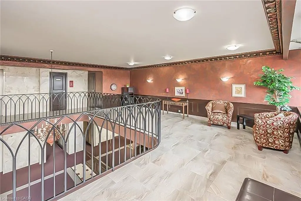 301 Frances Avenue #907