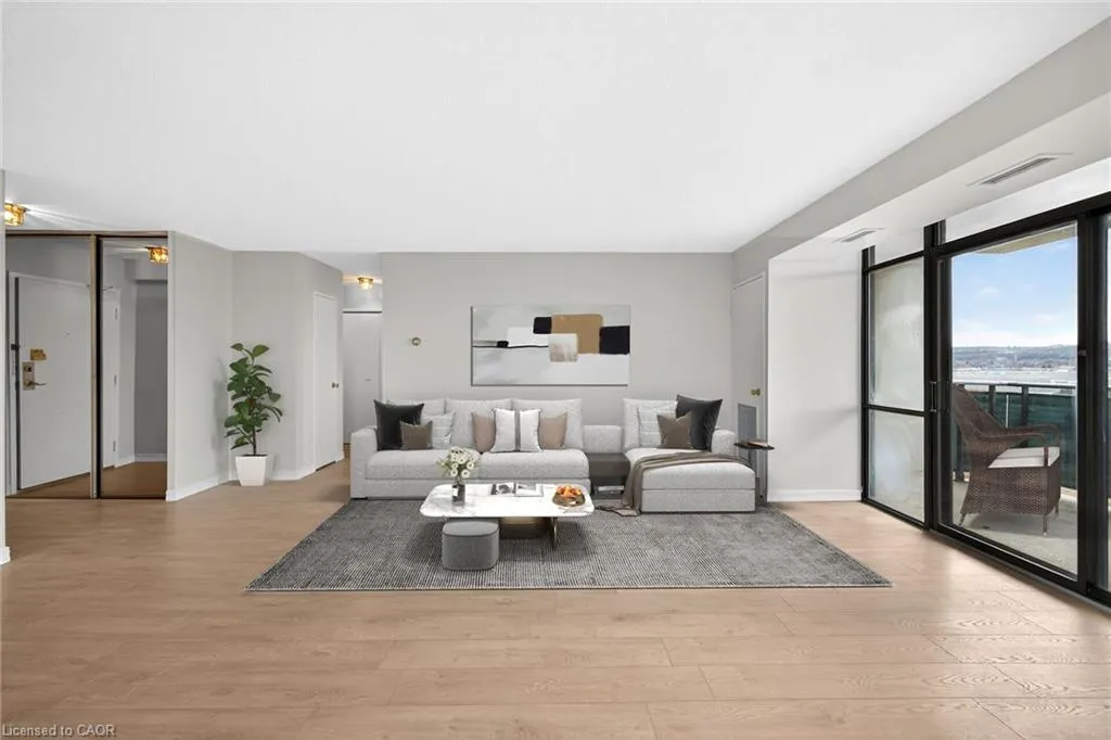 301 Frances Avenue #907