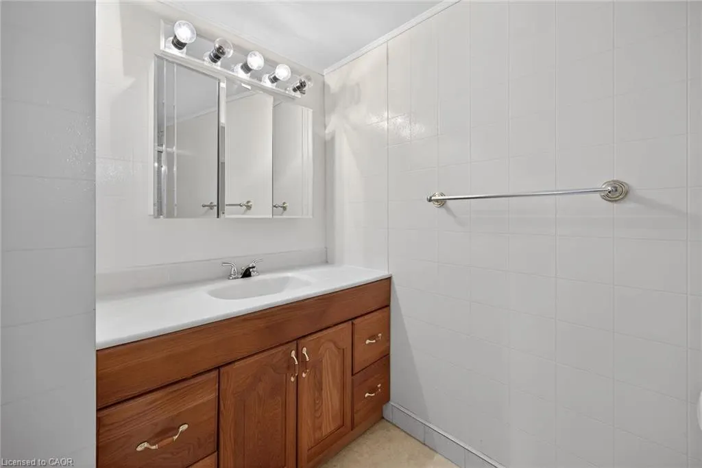 301 Frances Avenue #907