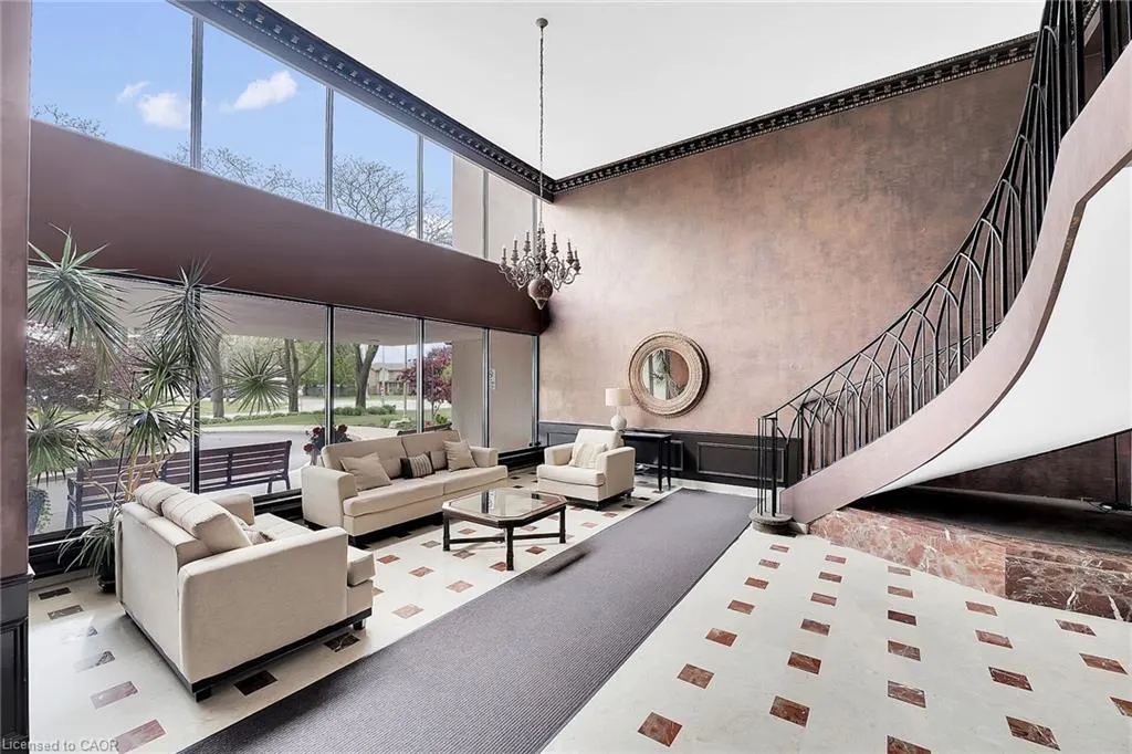 301 Frances Avenue #907