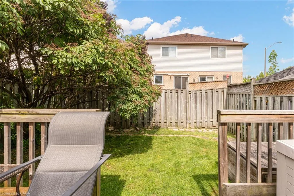 33 Slater Court