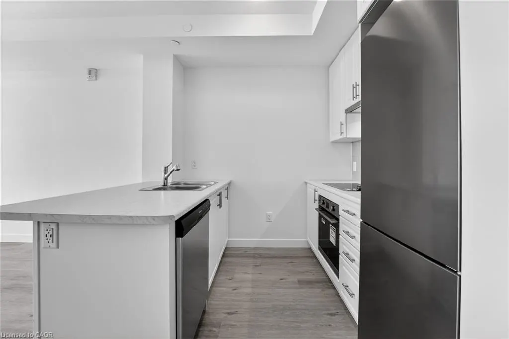 461 Green Road #809