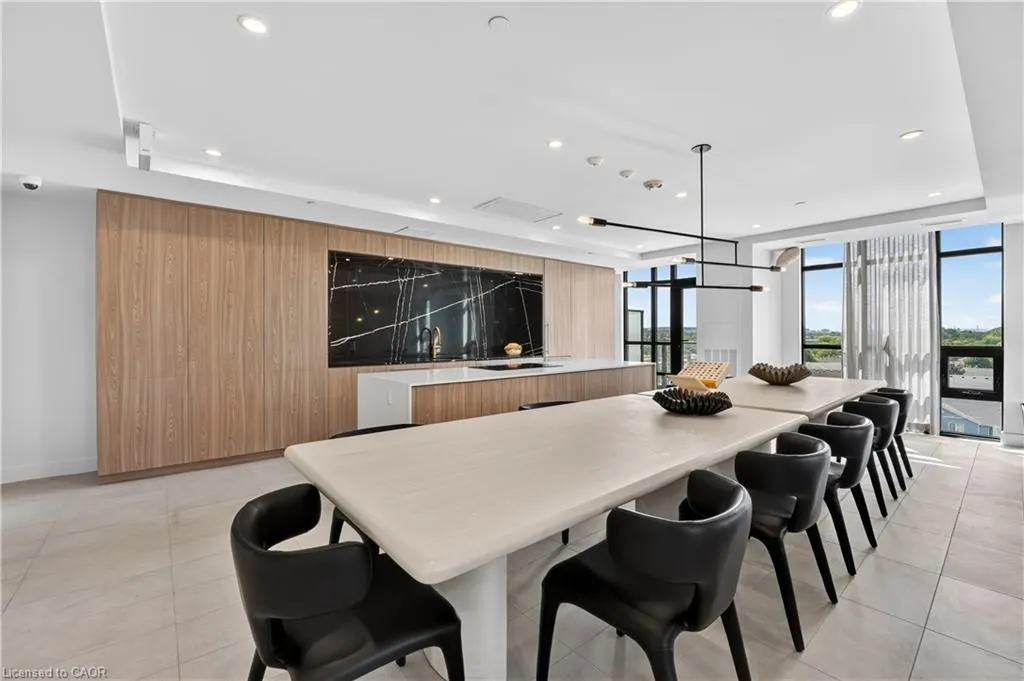 461 Green Road #809