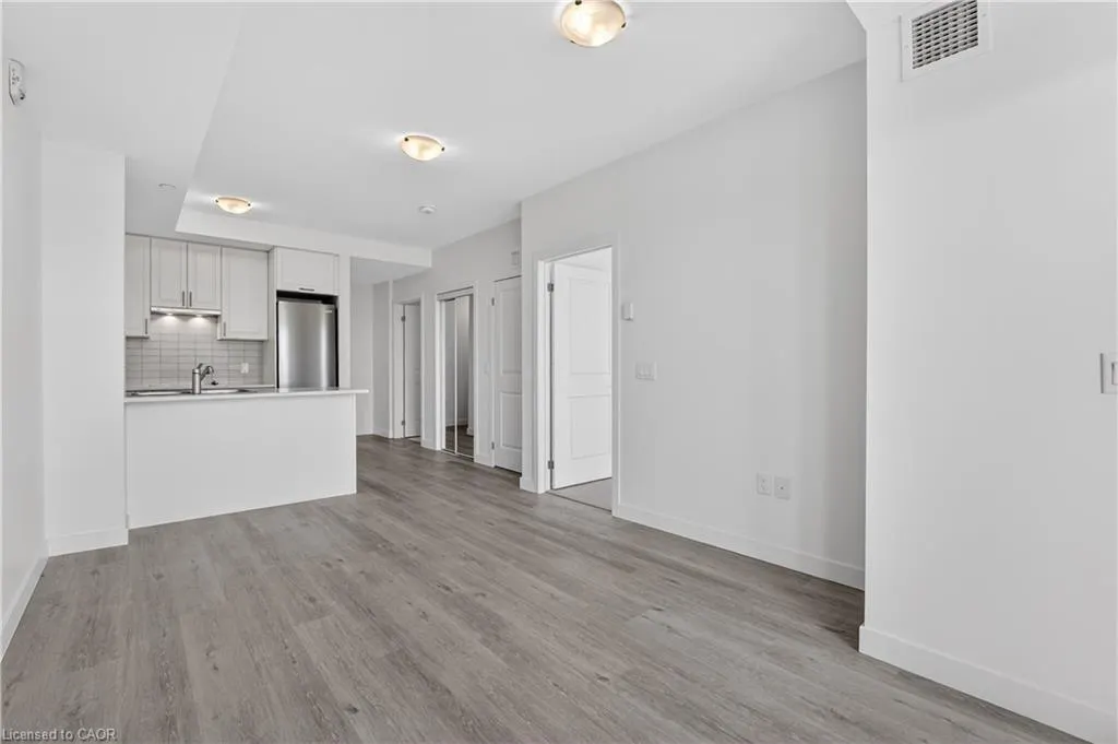461 Green Road #809
