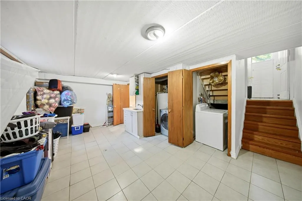 180 Mississauga Valley Boulevard #201
