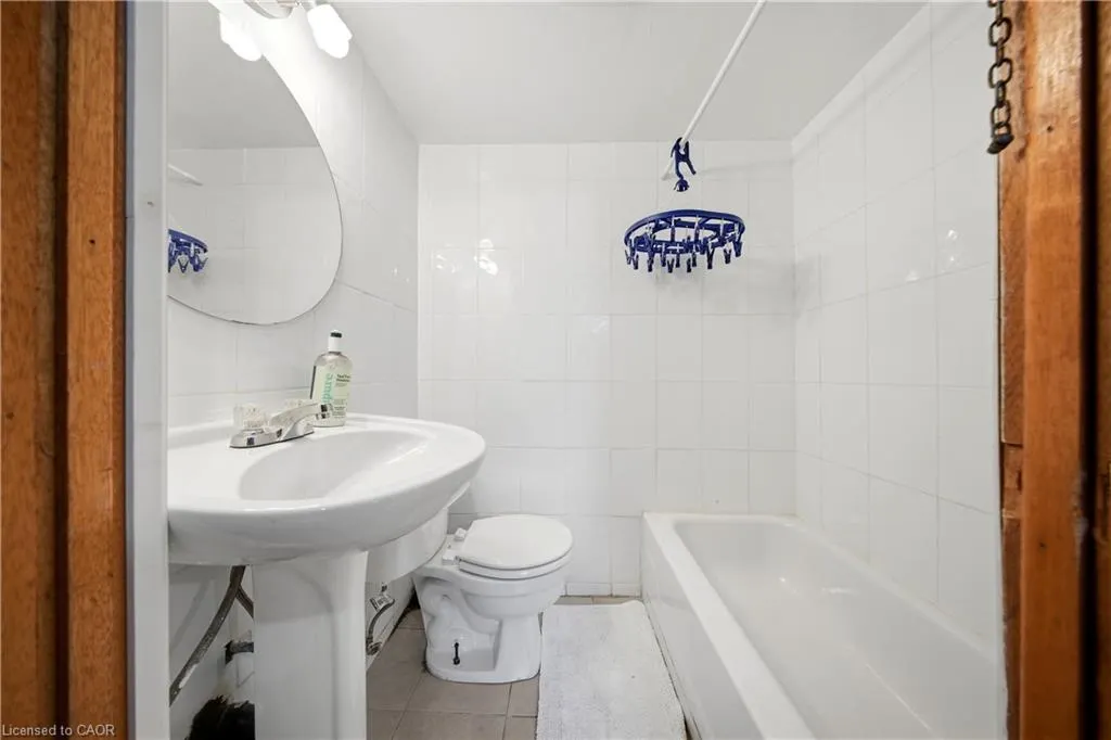 180 Mississauga Valley Boulevard #201