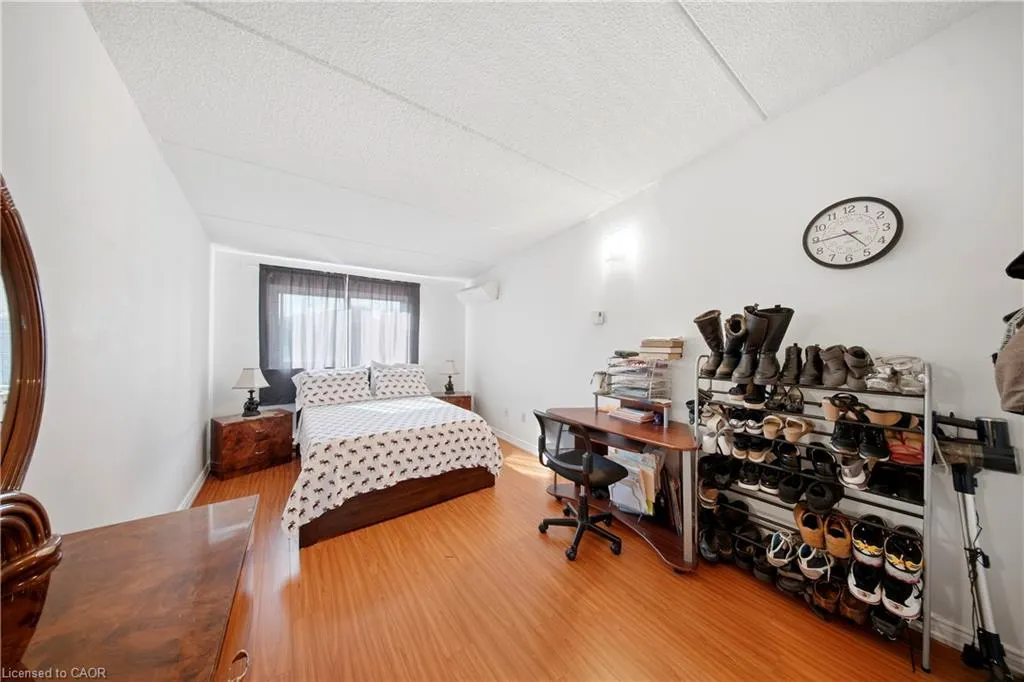 180 Mississauga Valley Boulevard #201
