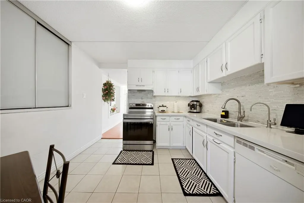 180 Mississauga Valley Boulevard #201