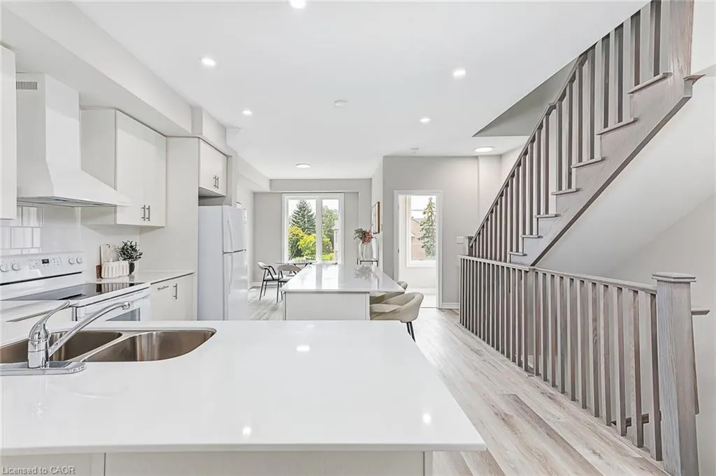 33 Dawson Drive #1